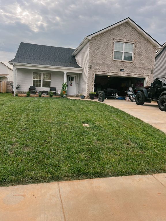 1065 Whitney Dr, Clarksville, TN 37042