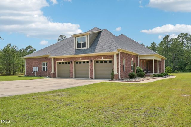678 Rehder Drive, Fayetteville, NC 28306
