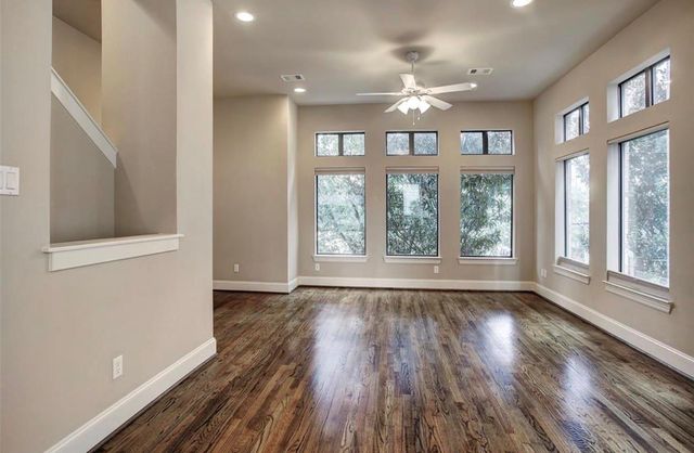 1909 Summer St Street, Houston, TX 77007