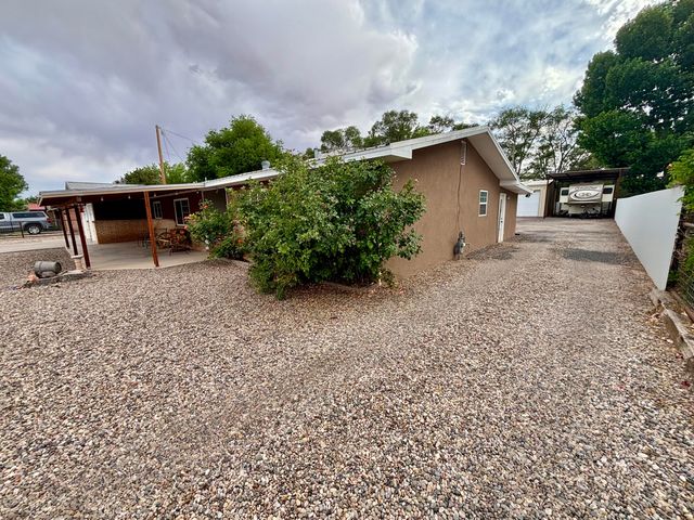 375 RANCHITOS Road, Bosque Farms, NM 87068