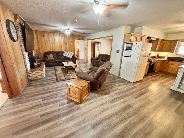 375 RANCHITOS Road, Bosque Farms, NM 87068