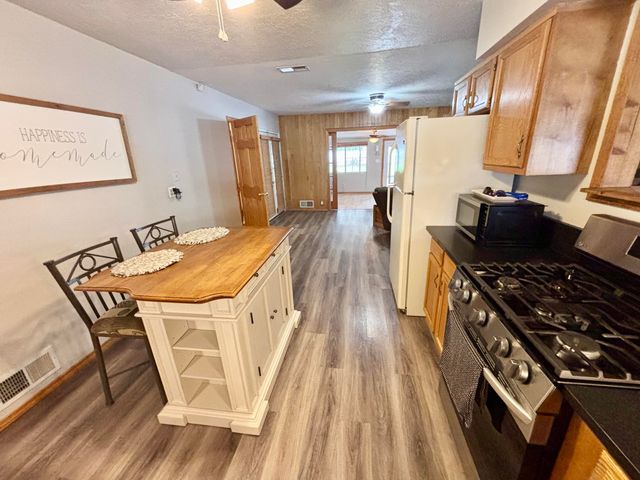 375 RANCHITOS Road, Bosque Farms, NM 87068