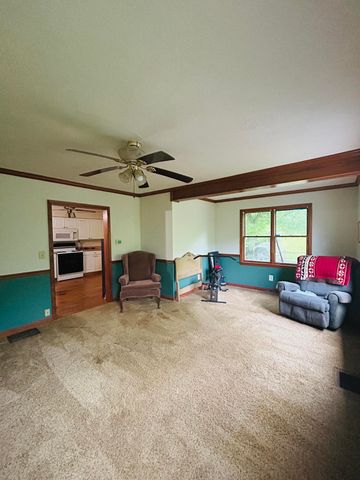 10061 Persimmon Grove Pike, Alexandria, KY 41001