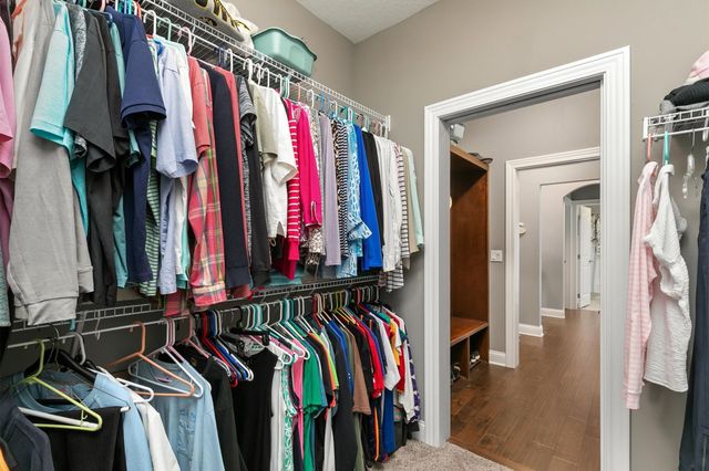 9138 Canyon Street, West Des Moines, IA 50266