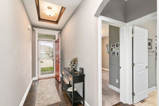 9138 Canyon Street, West Des Moines, IA 50266