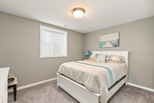 9138 Canyon Street, West Des Moines, IA 50266