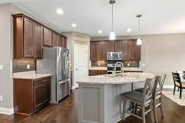 9138 Canyon Street, West Des Moines, IA 50266