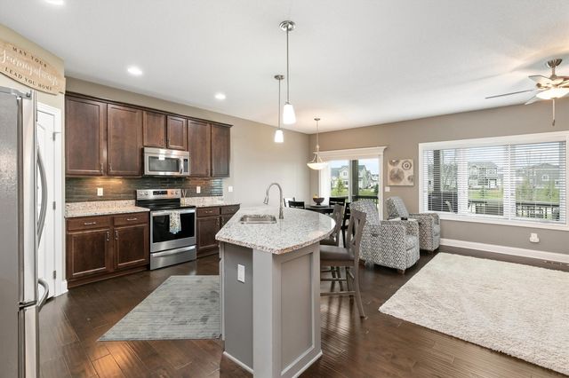 9138 Canyon Street, West Des Moines, IA 50266