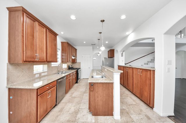 207 Carlie Way, Stafford, TX 77477