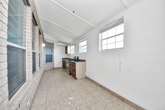 207 Carlie Way, Stafford, TX 77477