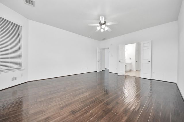207 Carlie Way, Stafford, TX 77477
