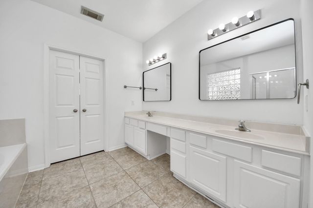 207 Carlie Way, Stafford, TX 77477