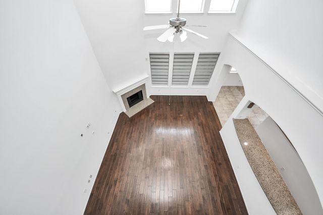 207 Carlie Way, Stafford, TX 77477