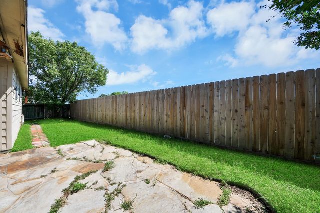 207 Carlie Way, Stafford, TX 77477