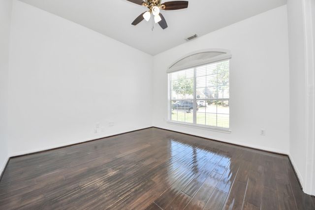 207 Carlie Way, Stafford, TX 77477