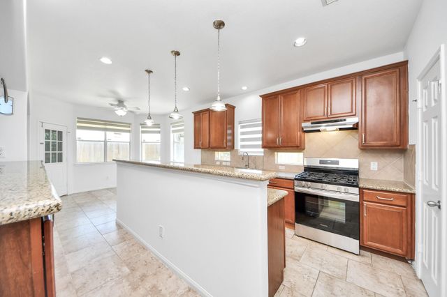 207 Carlie Way, Stafford, TX 77477