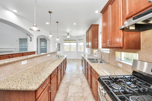 207 Carlie Way, Stafford, TX 77477
