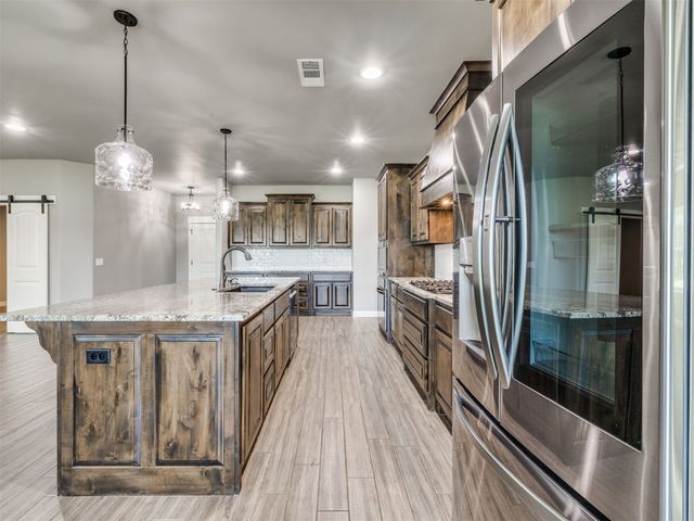 6642 S 323rd East Avenue, Broken Arrow, OK 74014