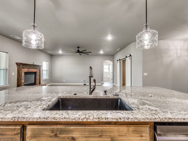 6642 S 323rd East Avenue, Broken Arrow, OK 74014