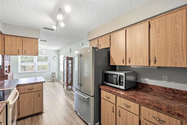 26638 E COVE DRIVE, Tavares, FL 32778
