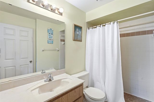 26638 E COVE DRIVE, Tavares, FL 32778