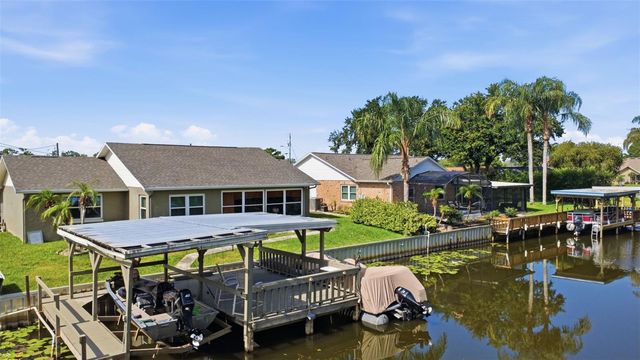 26638 E COVE DRIVE, Tavares, FL 32778