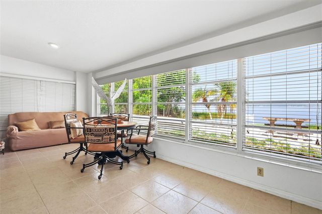 26638 E COVE DRIVE, Tavares, FL 32778