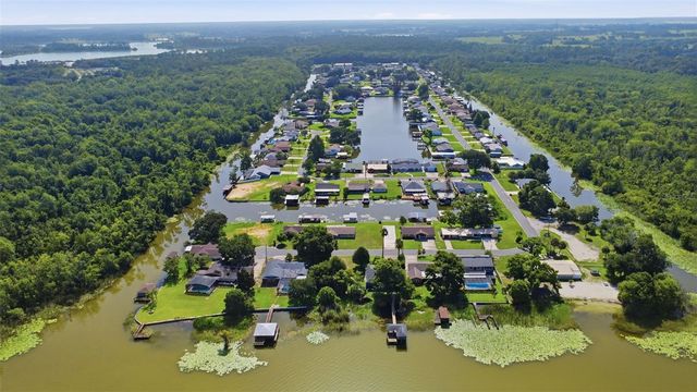 26638 E COVE DRIVE, Tavares, FL 32778