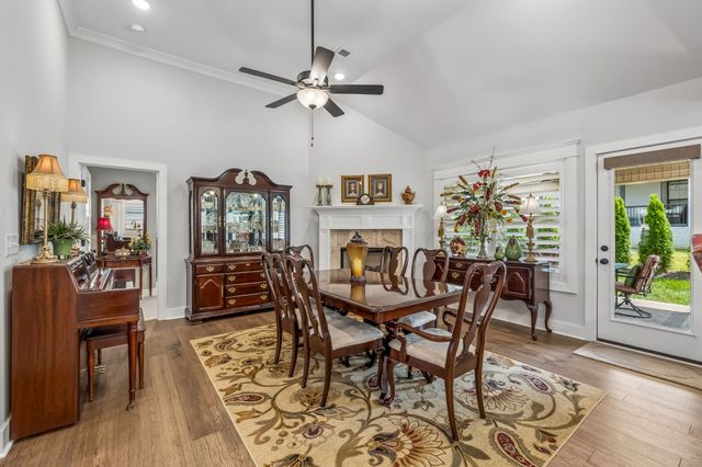 2012 Wt Chandler Blvd, Gallatin, TN 37066