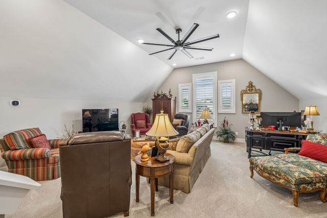 2012 Wt Chandler Blvd, Gallatin, TN 37066