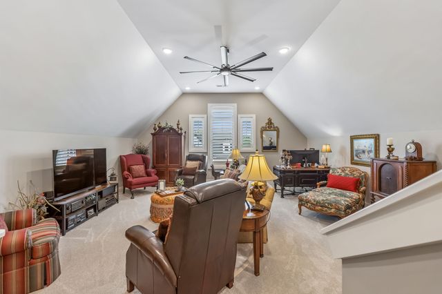 2012 Wt Chandler Blvd, Gallatin, TN 37066