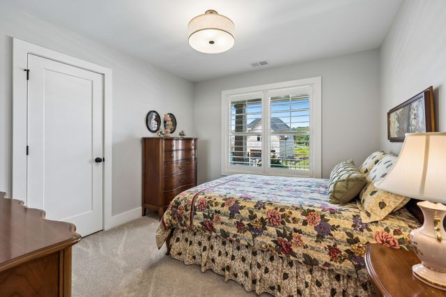 2012 Wt Chandler Blvd, Gallatin, TN 37066