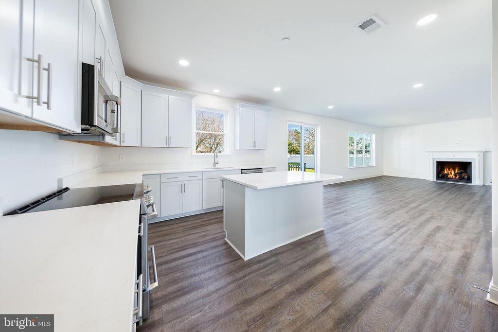 Image 7 of property listing at 233 NICHOLS MANOR DR, Stevensville, MD 21666