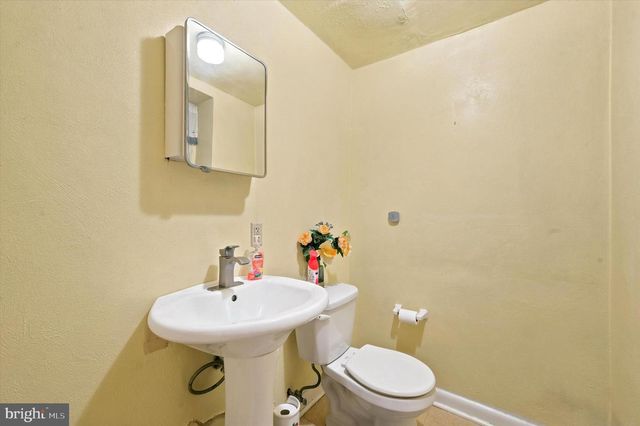 5 DREXEL AVE, Lansdowne, PA 19050