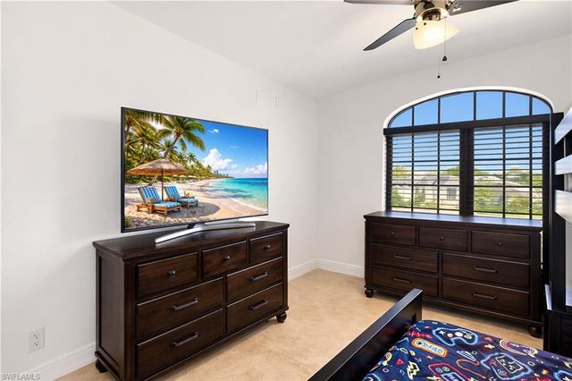 2104 NE 9th PL, Cape Coral, FL 33909