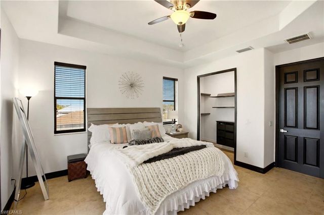 2104 NE 9th PL, Cape Coral, FL 33909