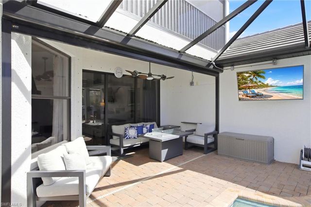 2104 NE 9th PL, Cape Coral, FL 33909