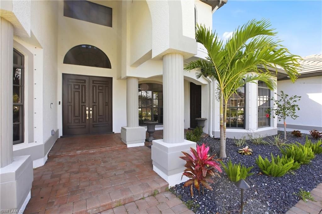 2104 NE 9th PL, CAPE CORAL, FL 33909 — photo 2