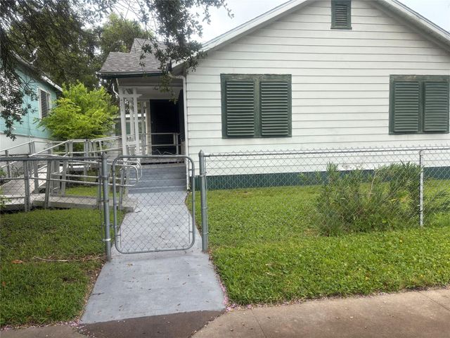 4002 Avenue O, Galveston, TX 77550