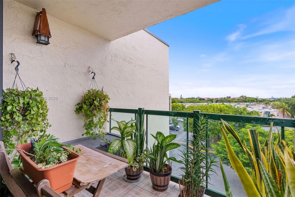 2075 SW 122nd Ave 505, Miami, FL 33175