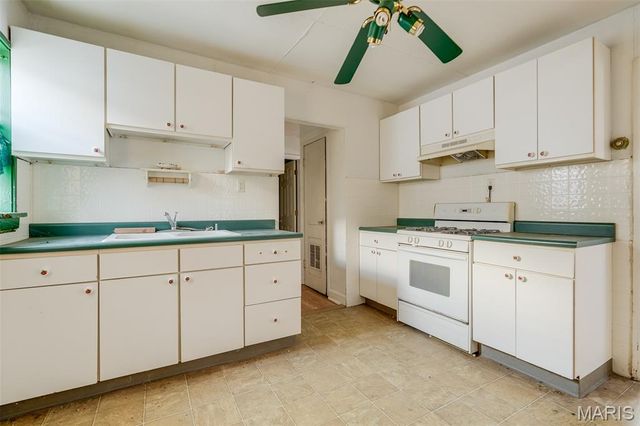 1 Spicer Drive, Caseyville, IL 62232