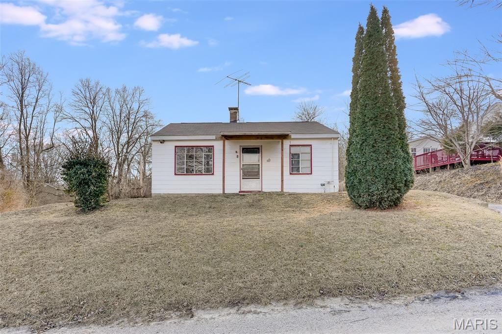 1 Spicer Drive, Caseyville, IL 62232