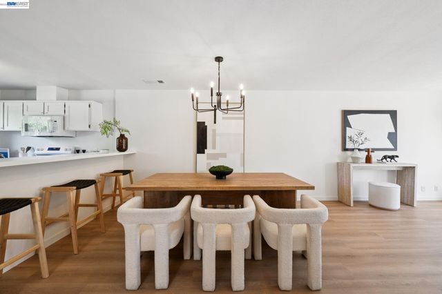 3343 Solomon Ln, Alameda, CA 94502