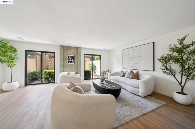 3343 Solomon Ln, Alameda, CA 94502