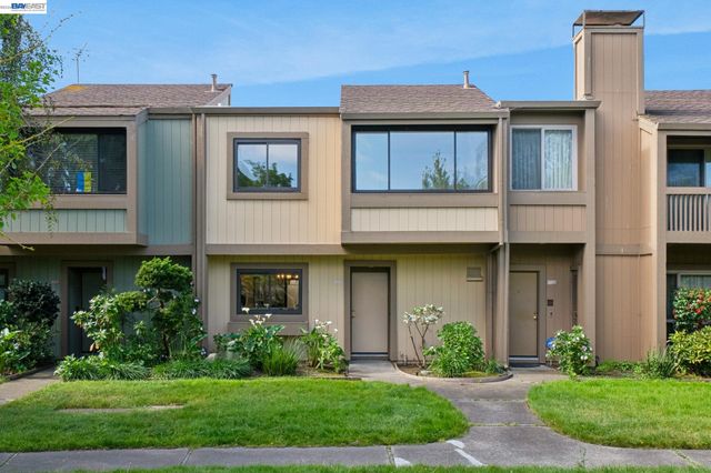 3343 Solomon Ln, Alameda, CA 94502