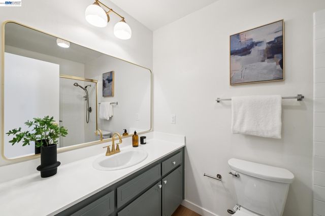 3343 Solomon Ln, Alameda, CA 94502