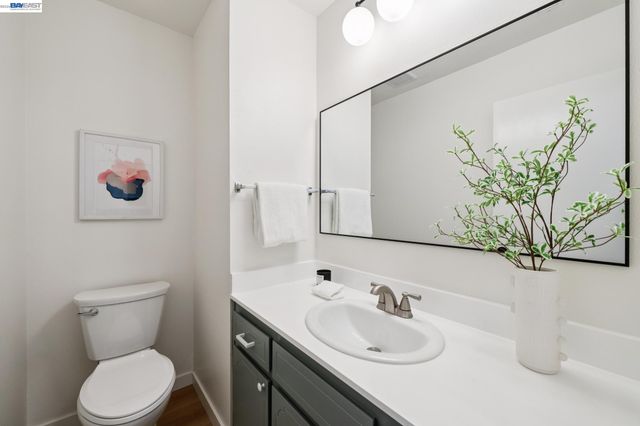 3343 Solomon Ln, Alameda, CA 94502