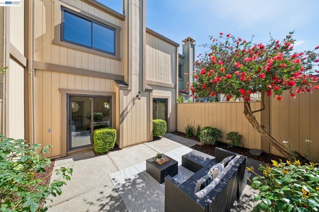 3343 Solomon Ln, Alameda, CA 94502