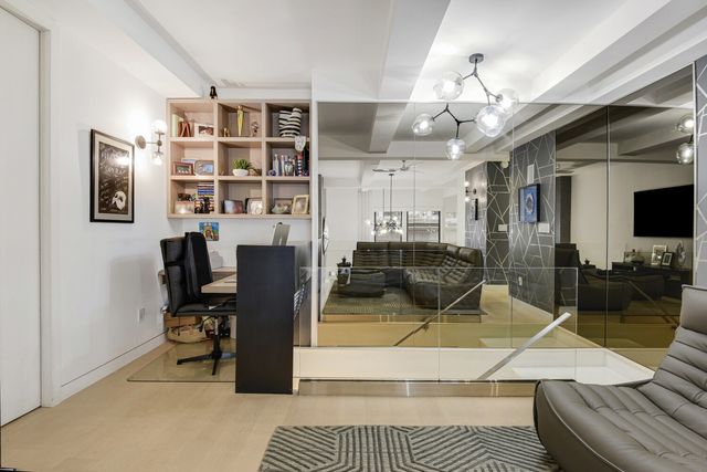 3 Hanover Sq Apt 2H, New York City, NY 10004