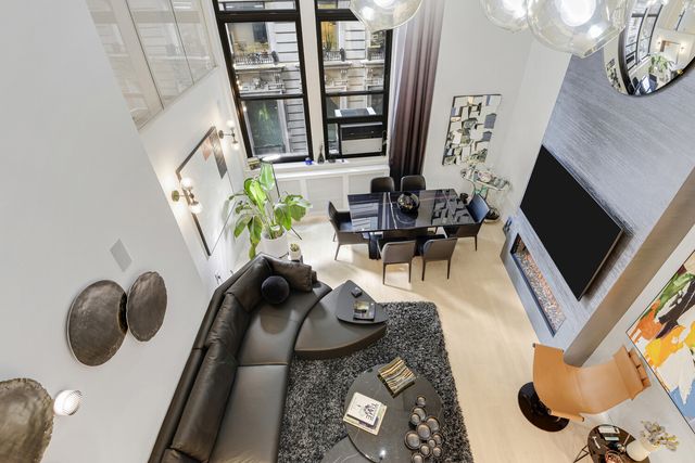3 Hanover Sq Apt 2H, New York City, NY 10004